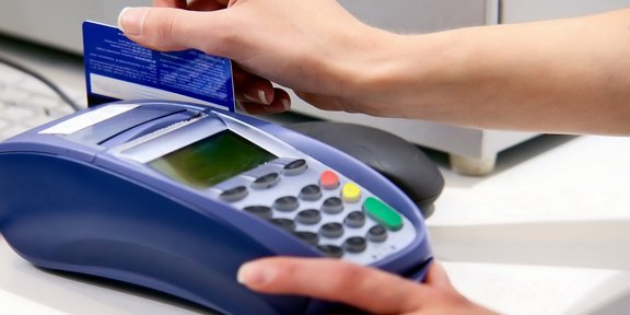 Zahlung mit Kreidtkarten 