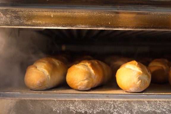 Bäckerei, Frisches Brot und Gebäck